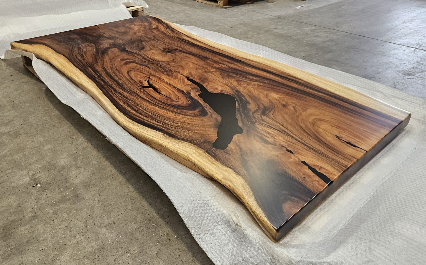 Table number 30 (219x97cm)