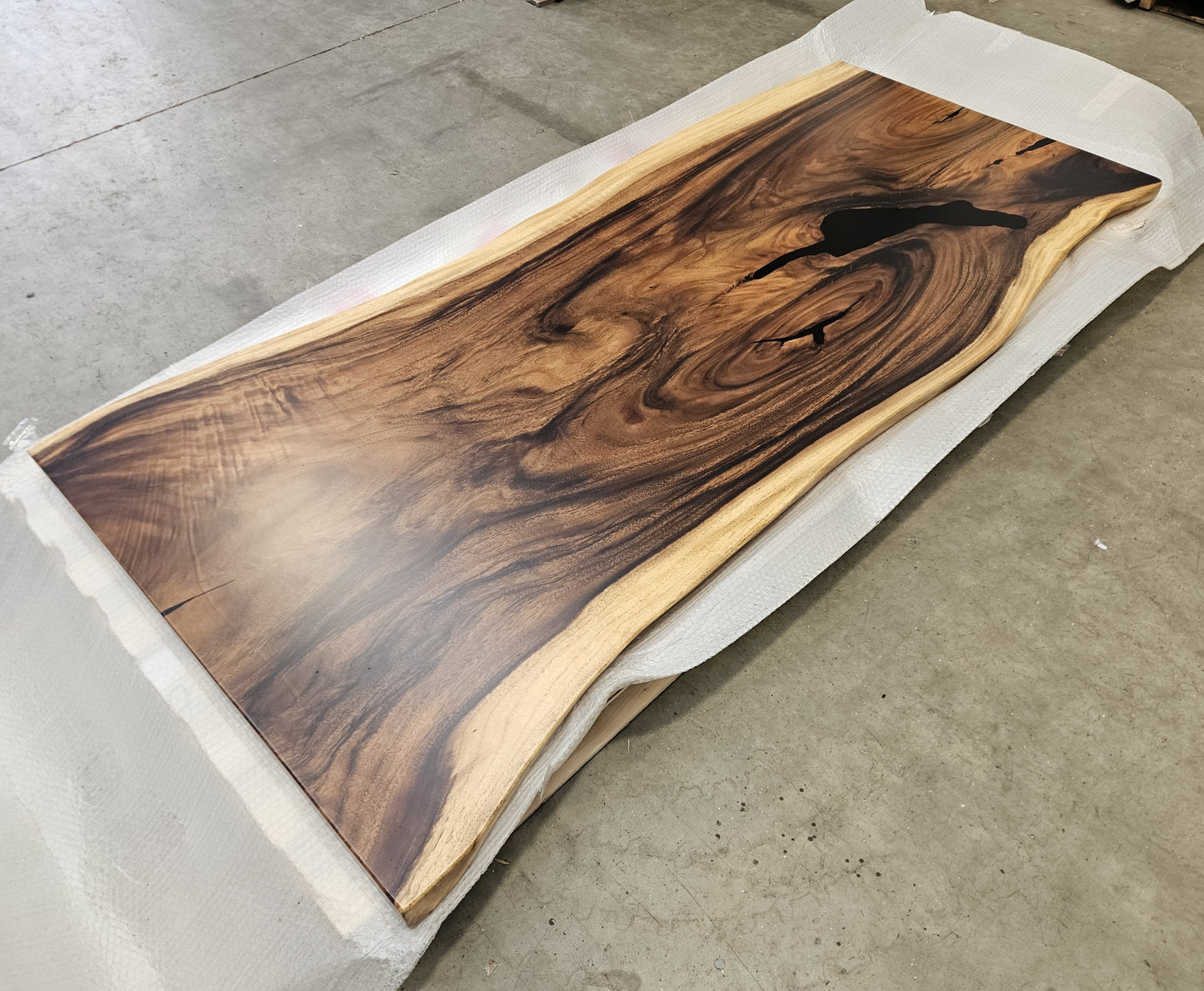 Table number 30 (219x97cm)