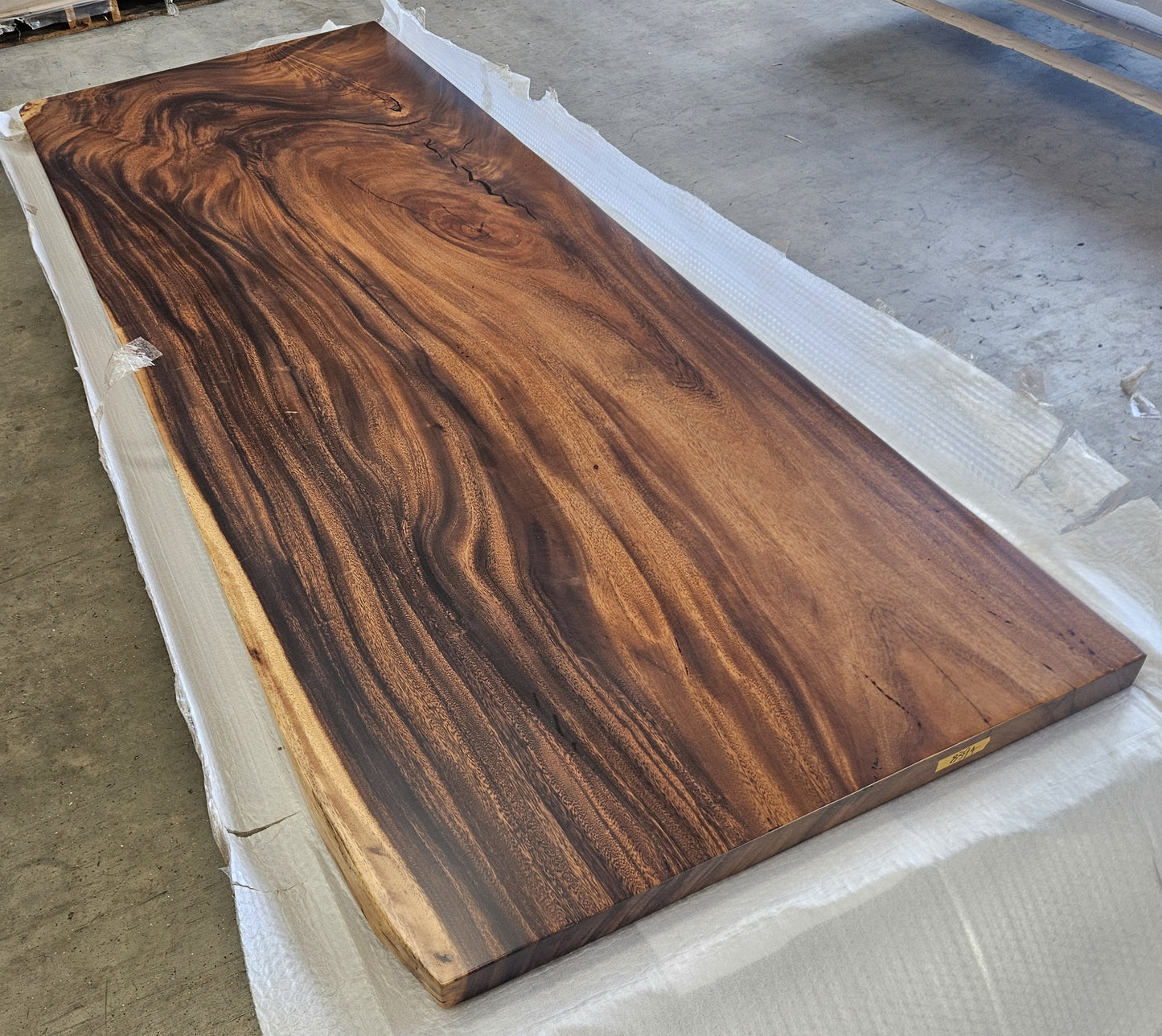 Table number 32 (240x90cm)