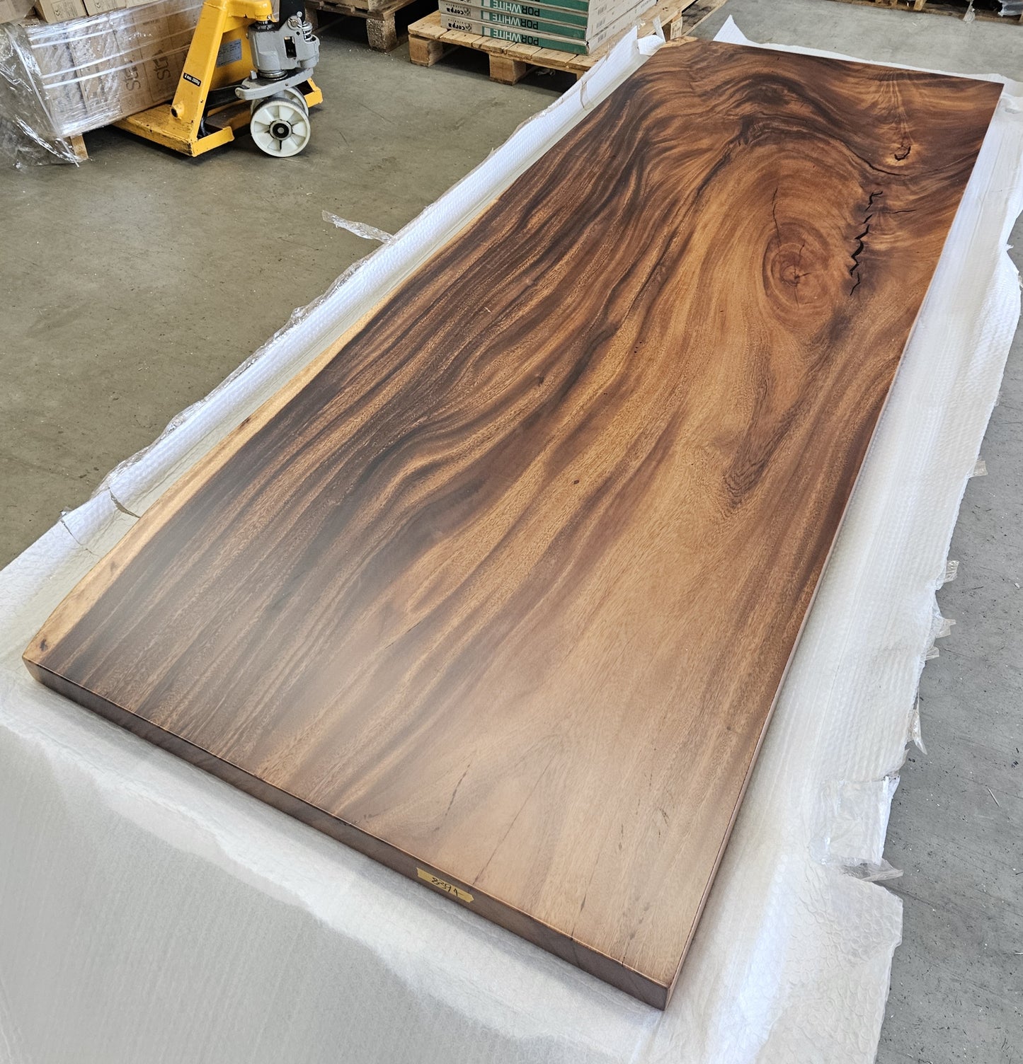 Table number 32 (240x90cm)