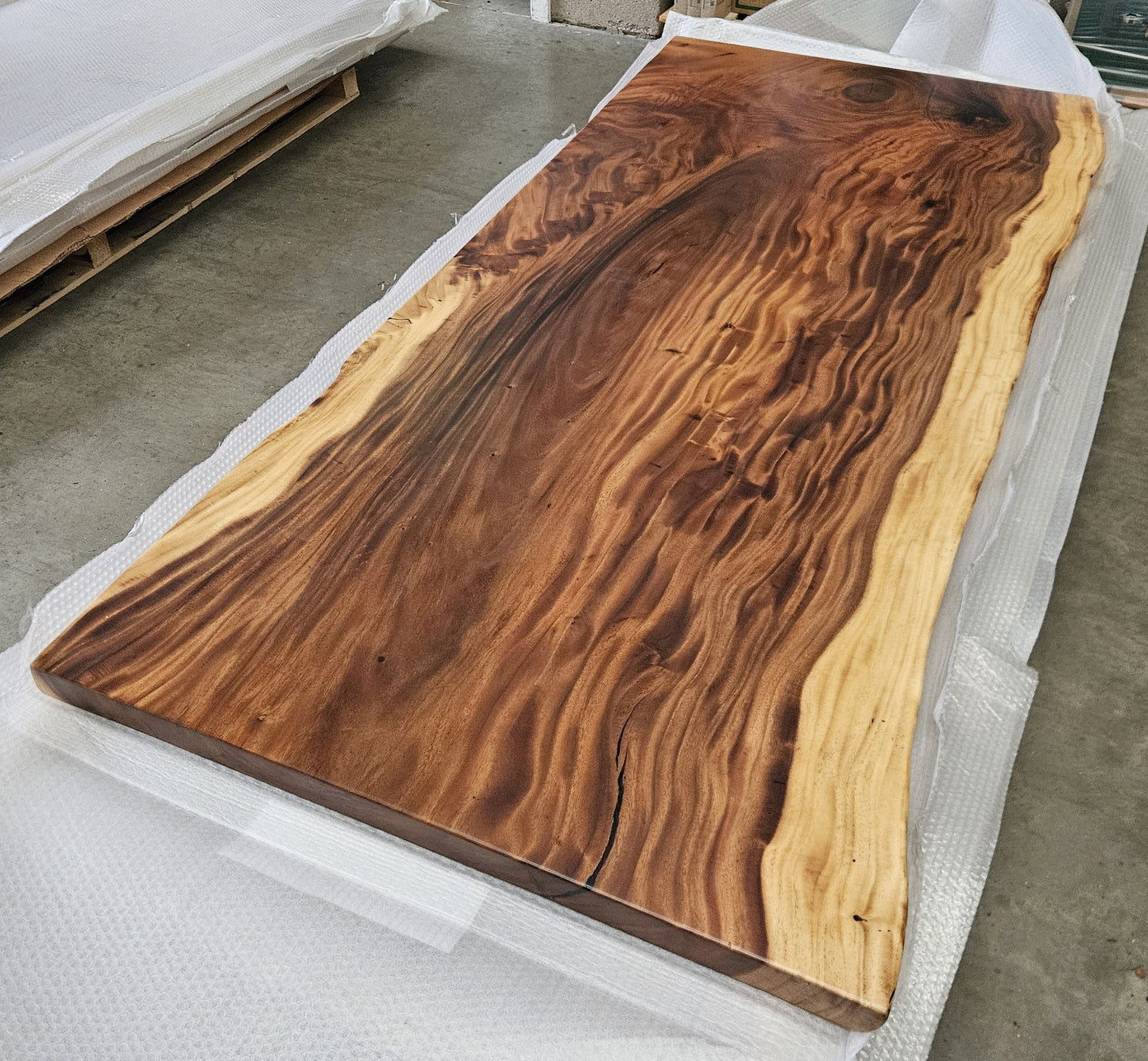 Table number 33 (237x106cm)