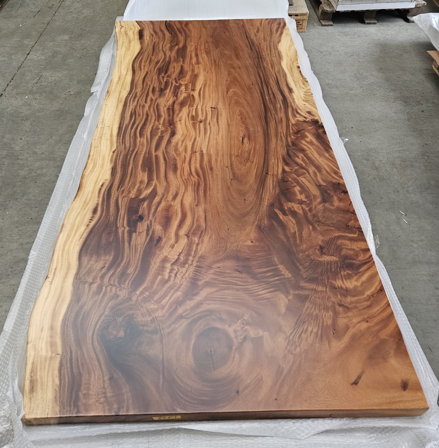 Table number 33 (237x106cm)