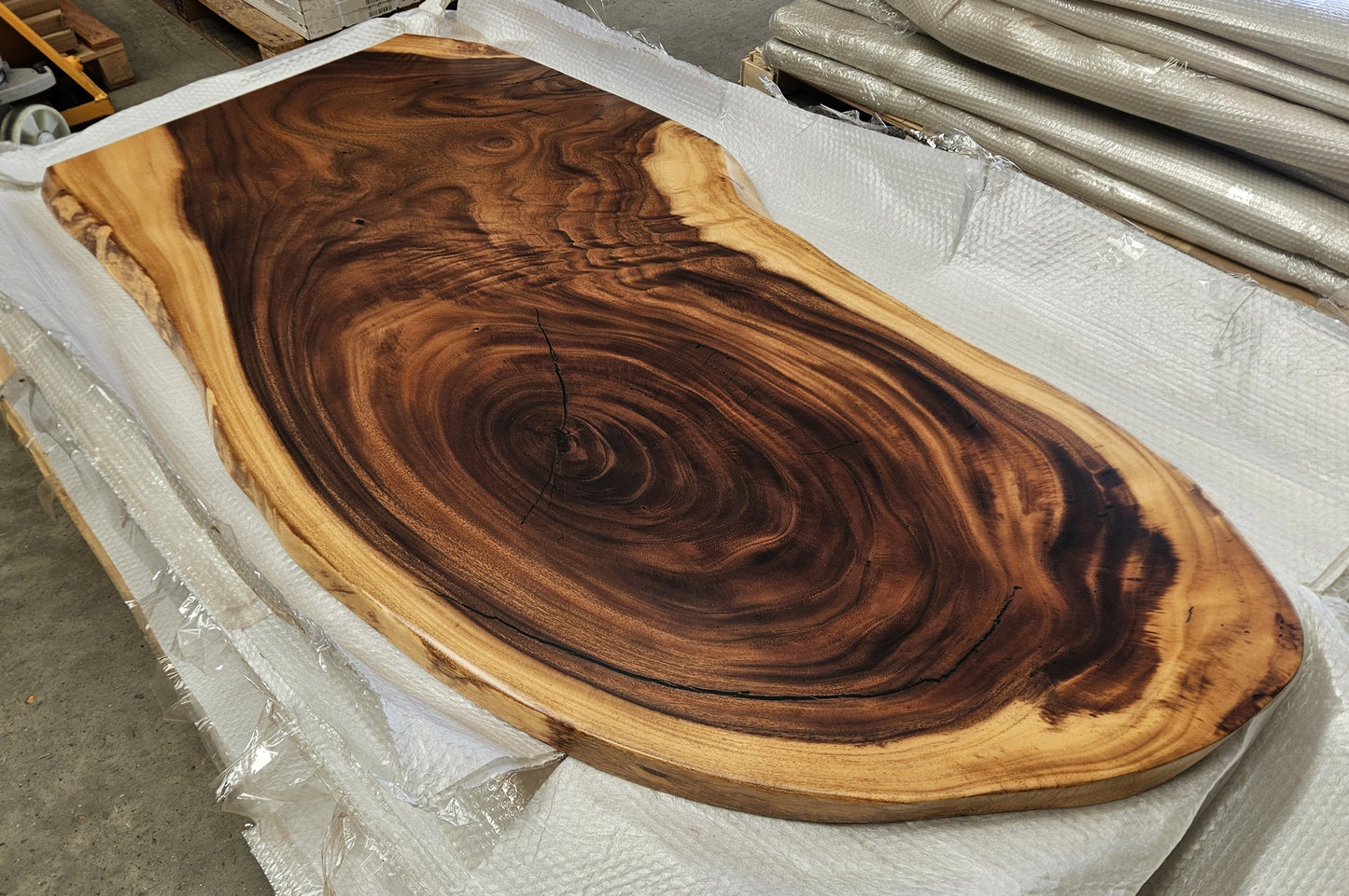 Table number 37 (182x82cm)