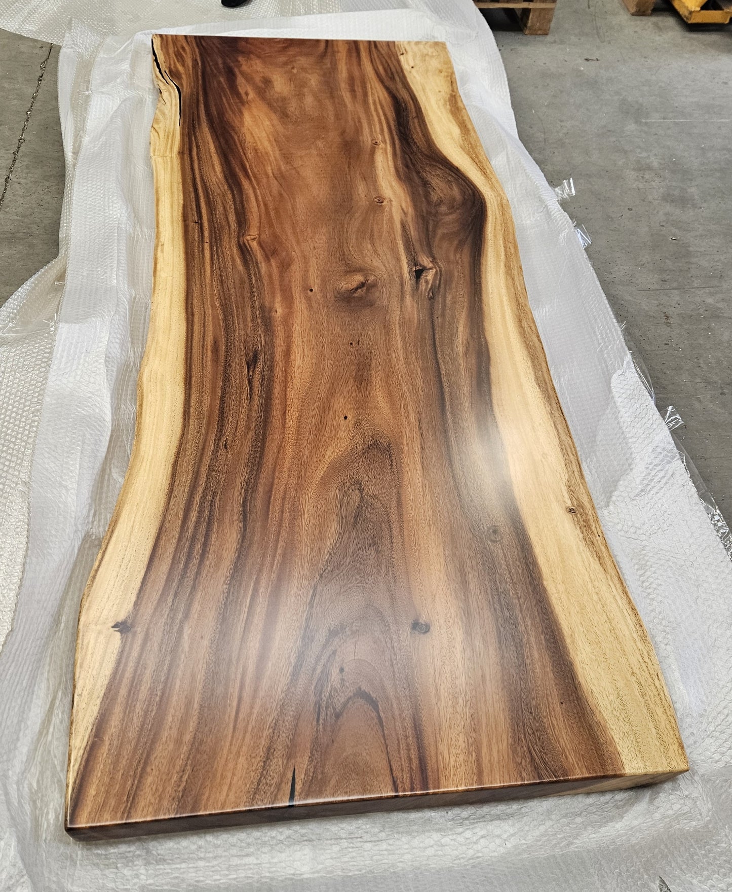 Table number 3 (205x80cm)