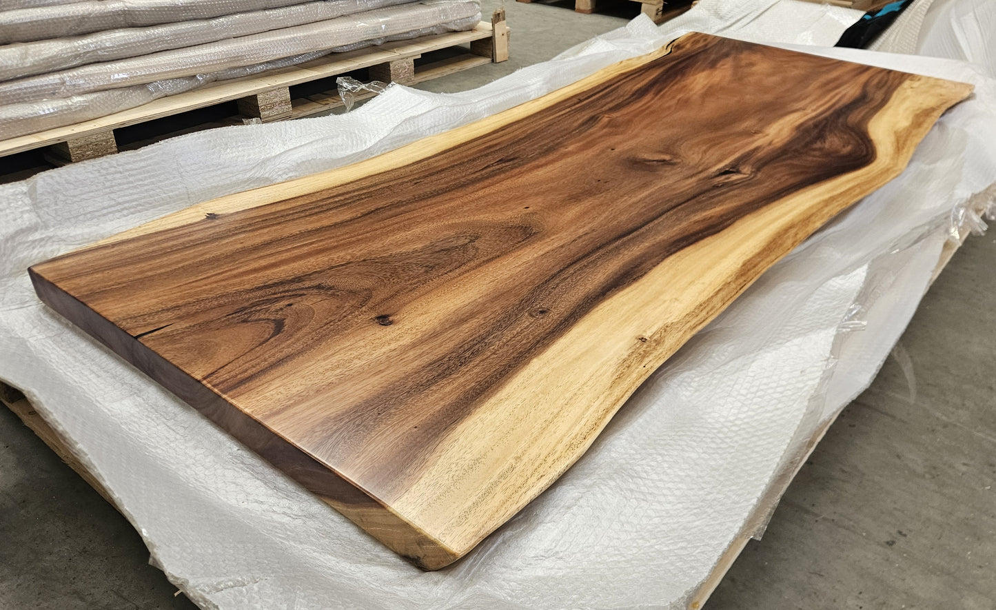 Table number 3 (205x80cm)