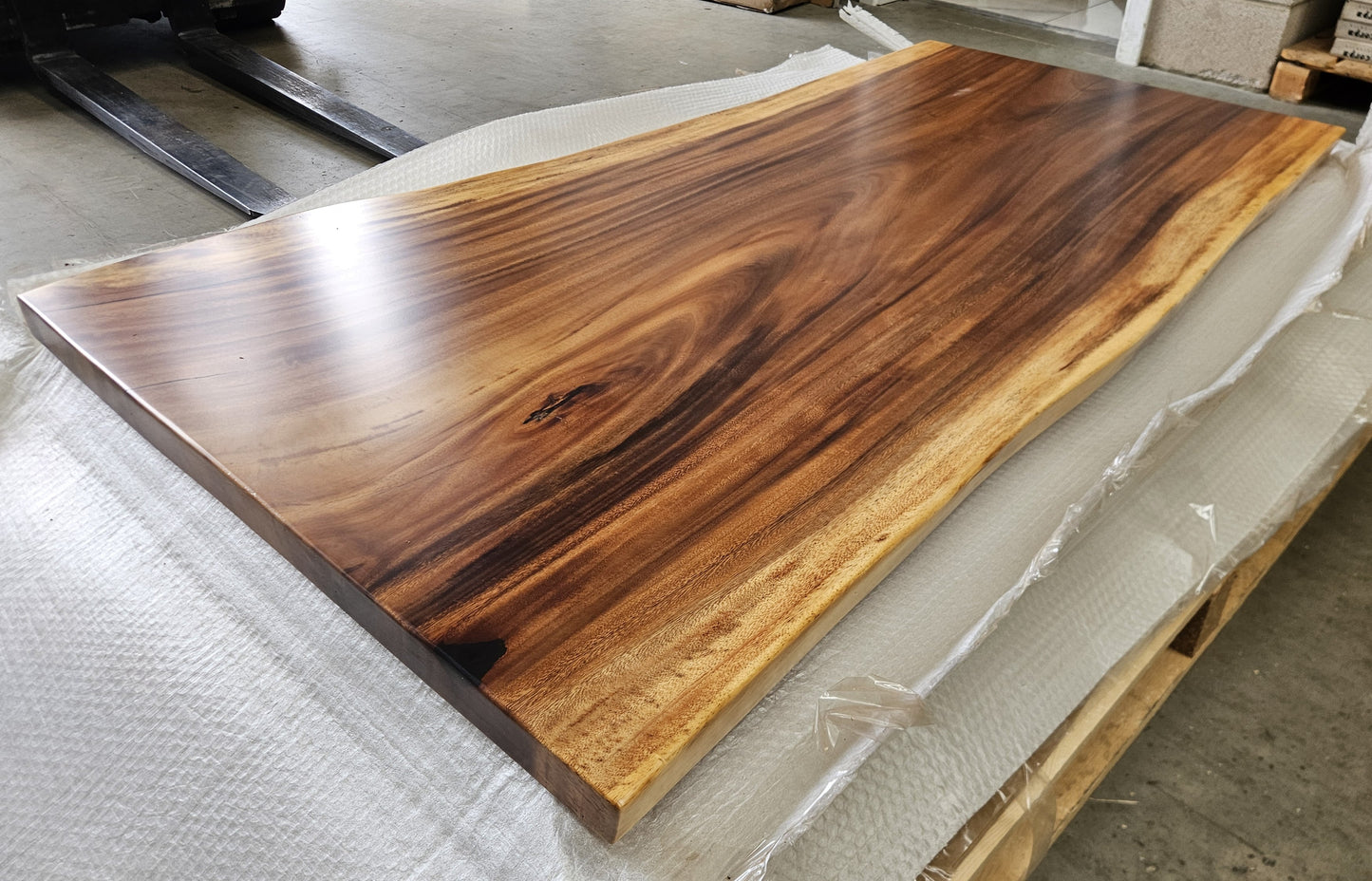 Table number 46 (161x90cm)