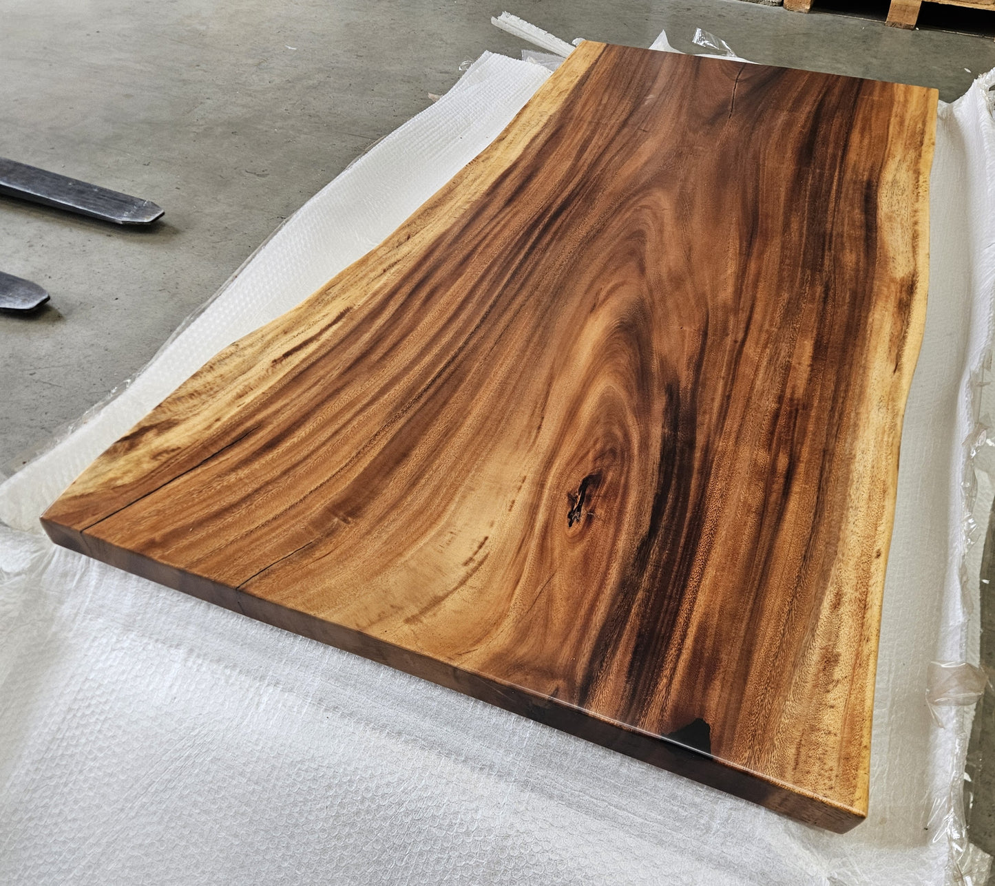 Table number 46 (161x90cm)
