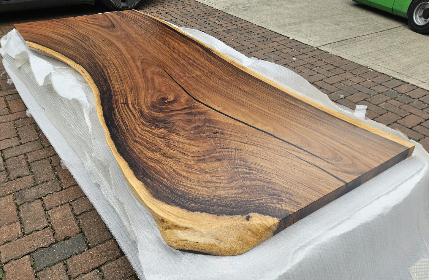 Table number 48 (250x97cm)