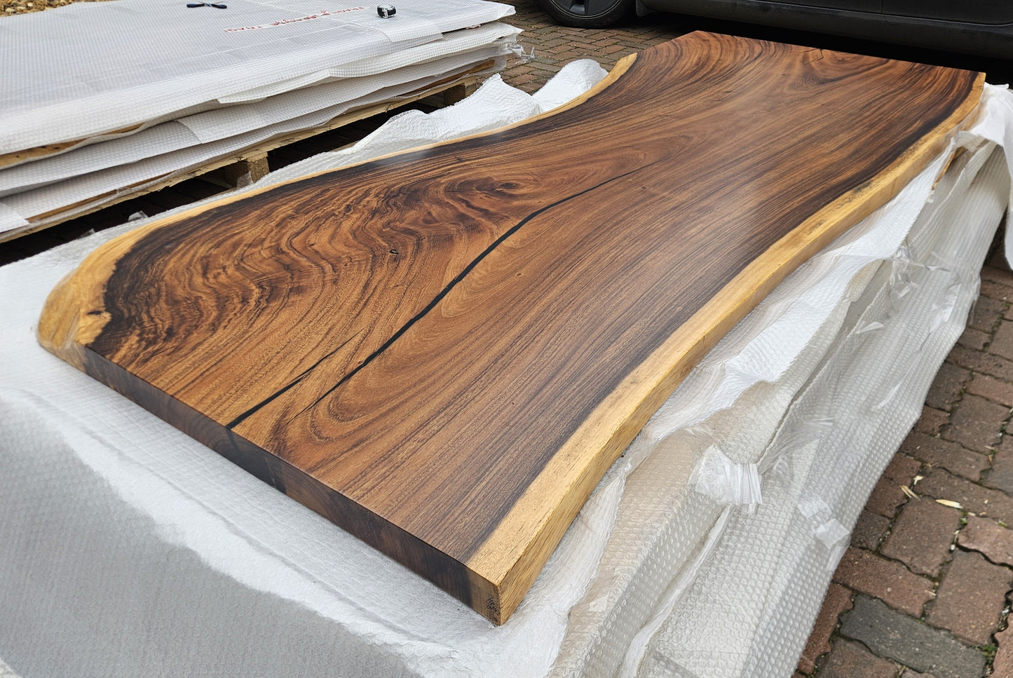 Table number 48 (250x97cm)