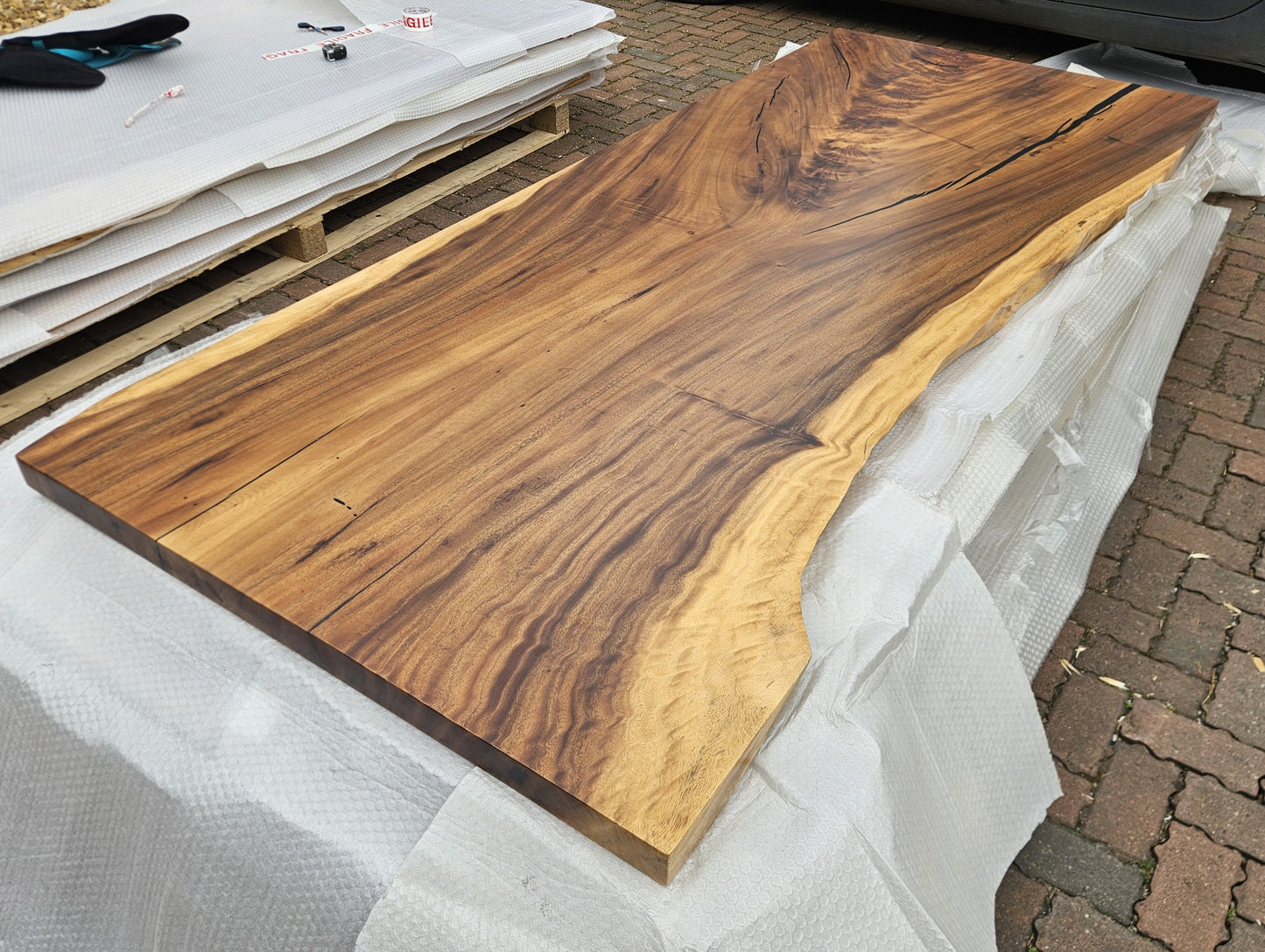 Table number 49 (250x103cm)