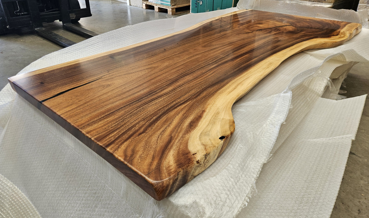 Table number 4 (217x95cm)