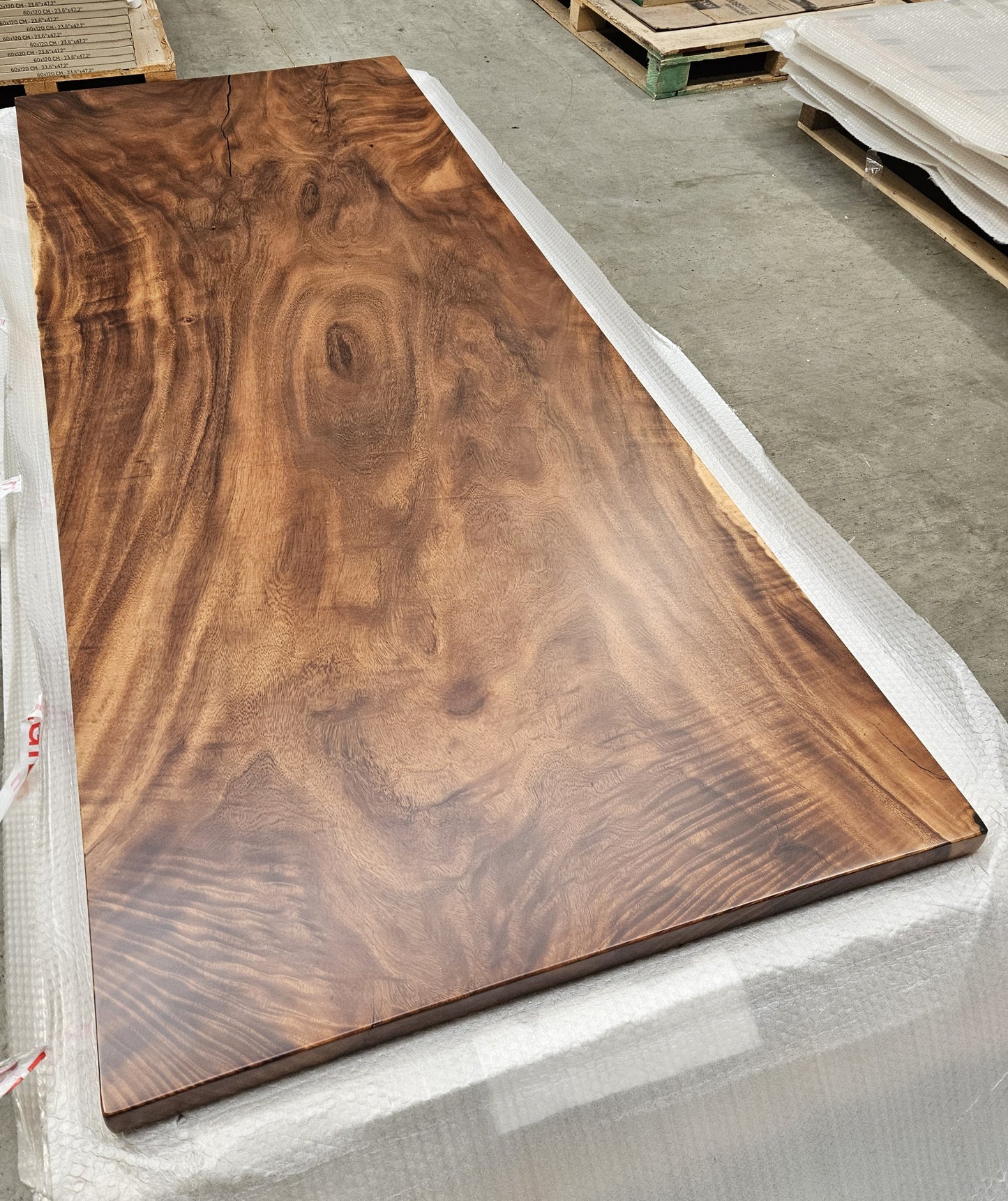 Table number 4 (250x100cm)