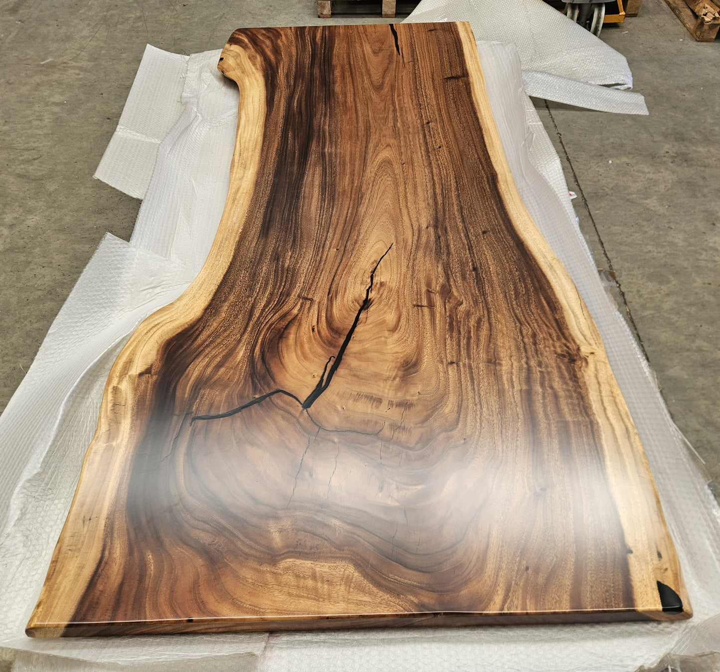 Table number 4 (217x95cm)