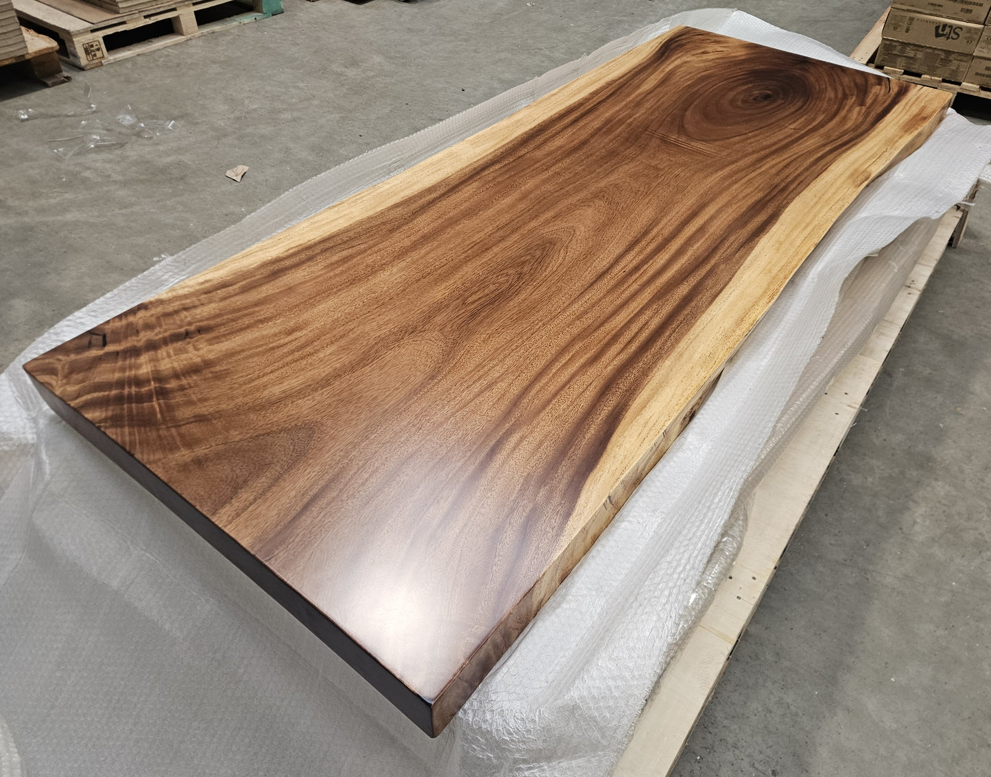 Table number 50 (215x85cm)