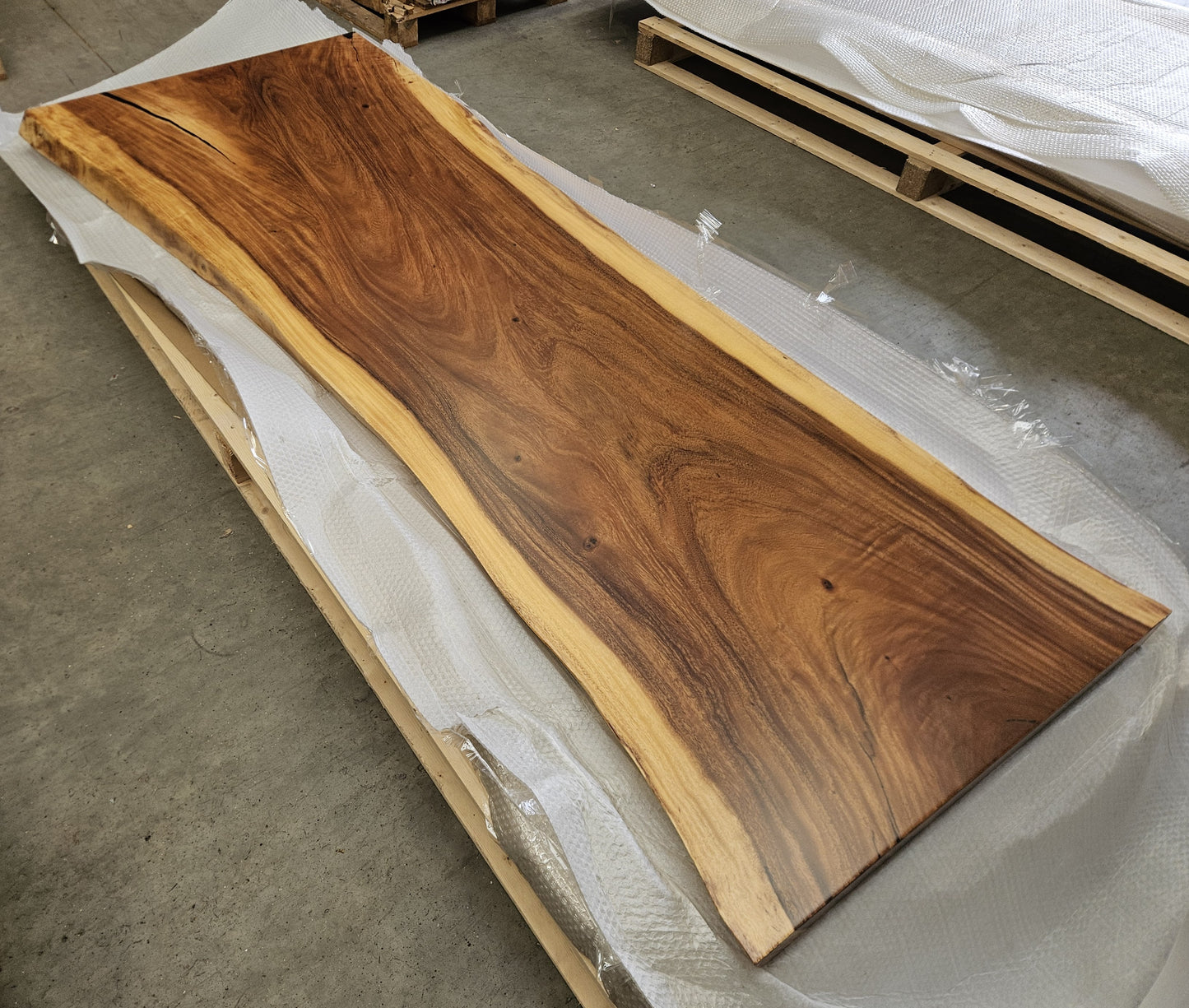 Table number 52 (260x90cm)