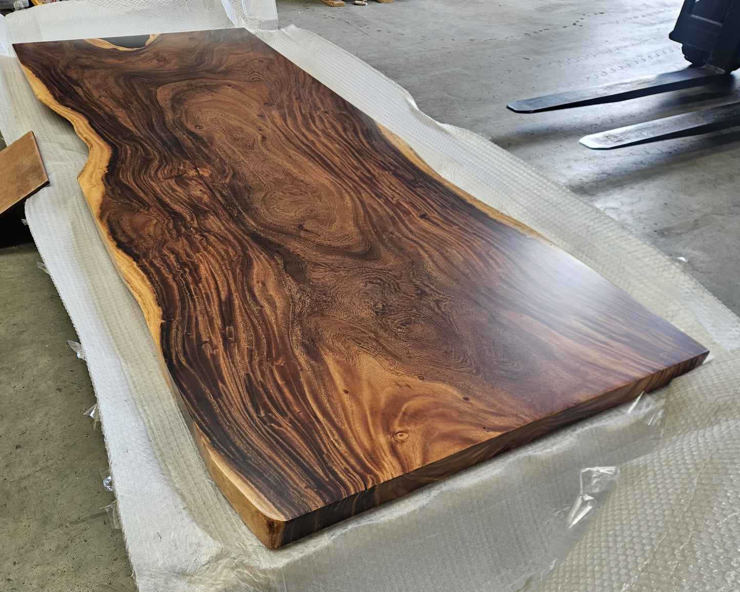Table number 56 (221x88cm)