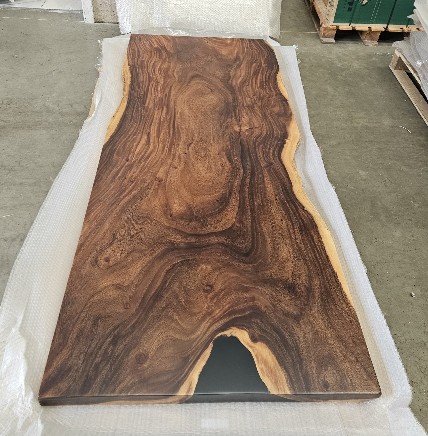 Table number 56 (221x88cm)