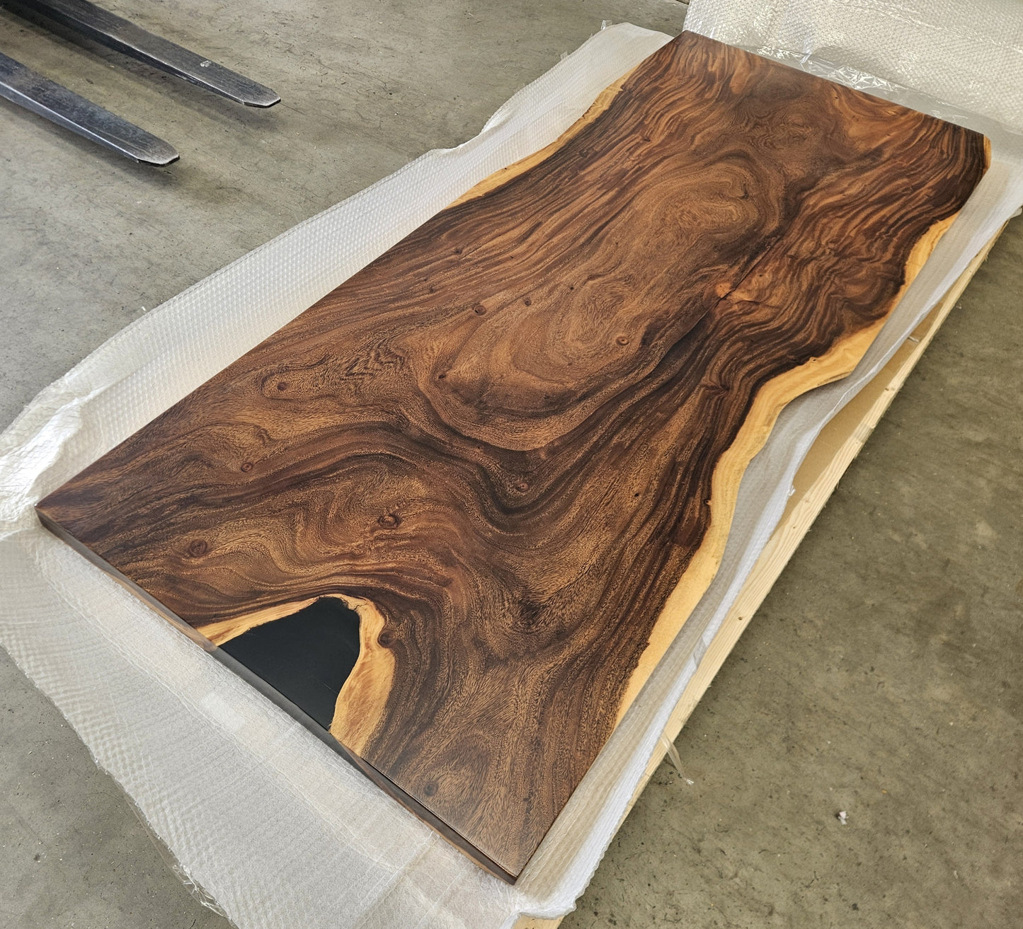 Table number 56 (221x88cm)