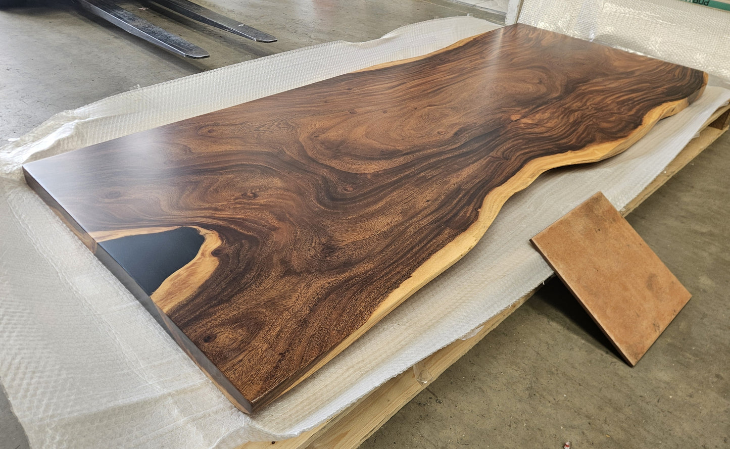 Table number 56 (221x88cm)