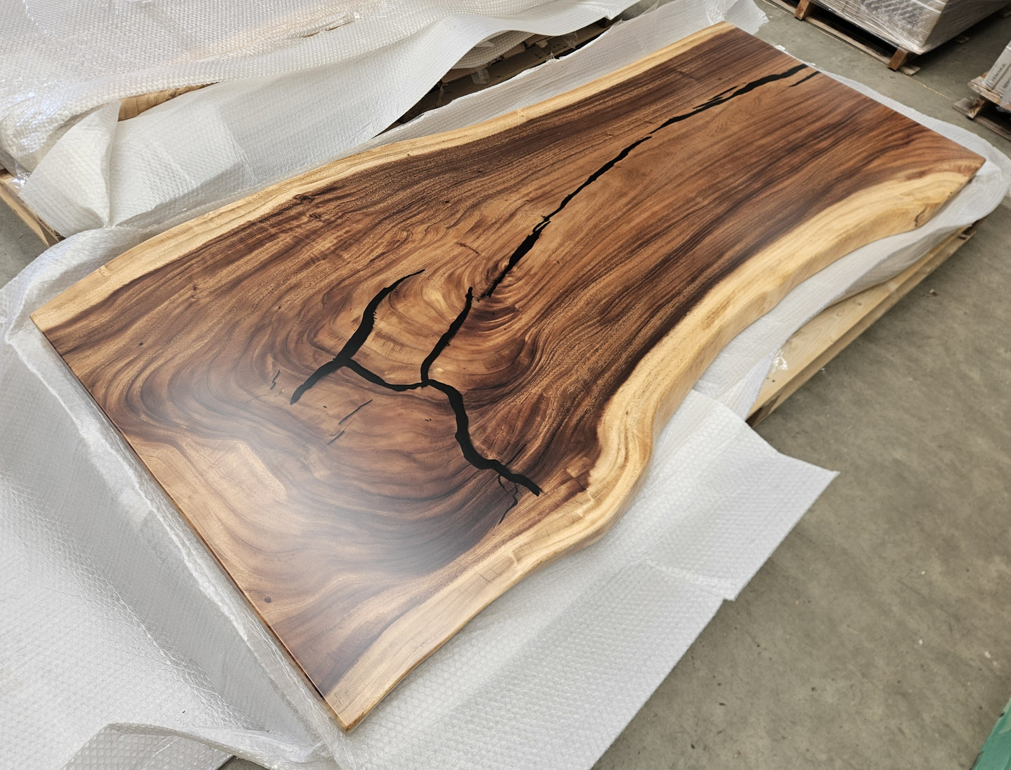 Table number 5 (218x92cm)