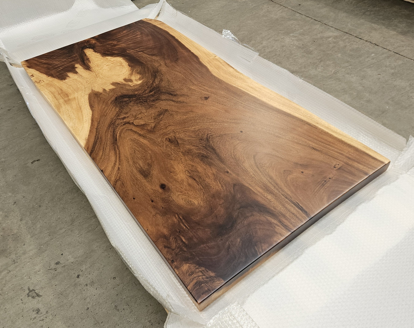 Table number 5 (180x86cm)