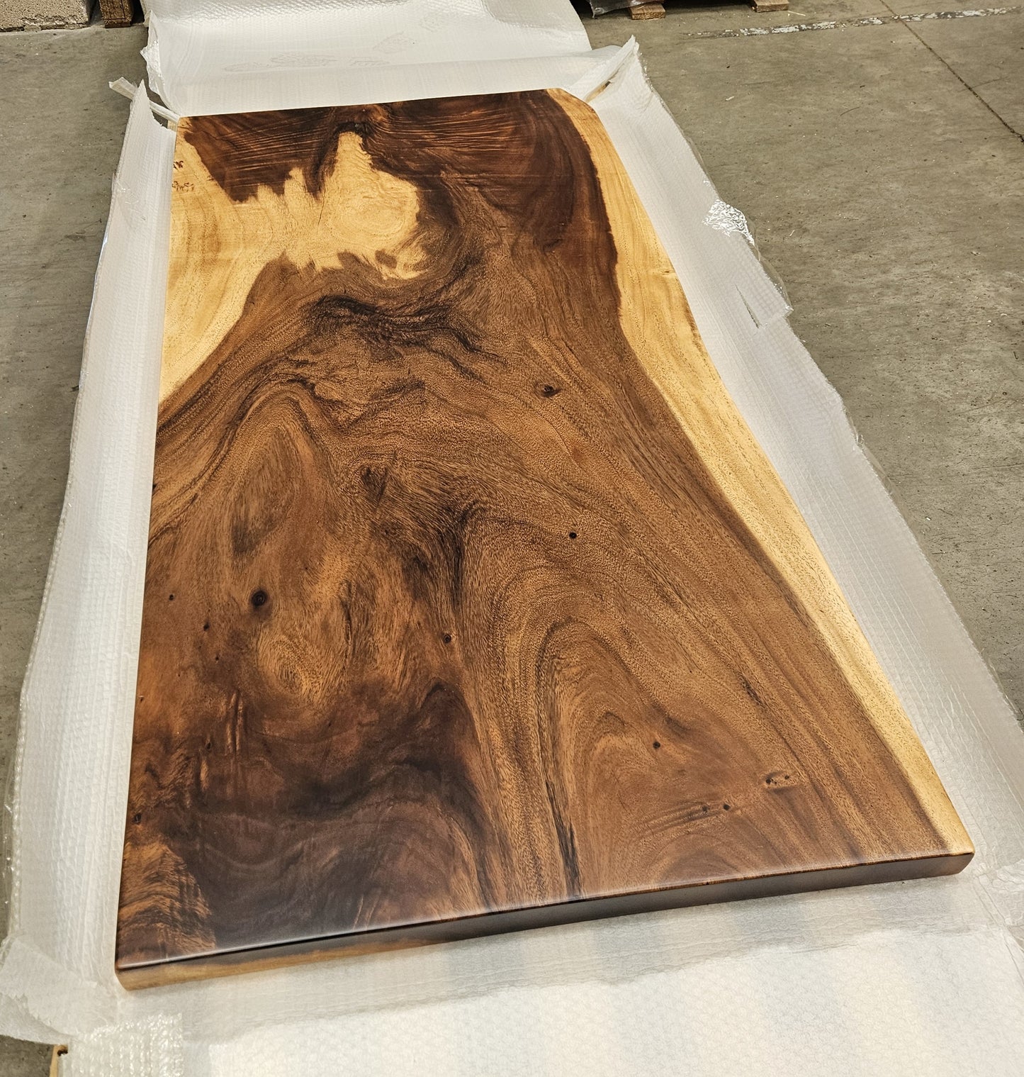 Table number 5 (180x86cm)