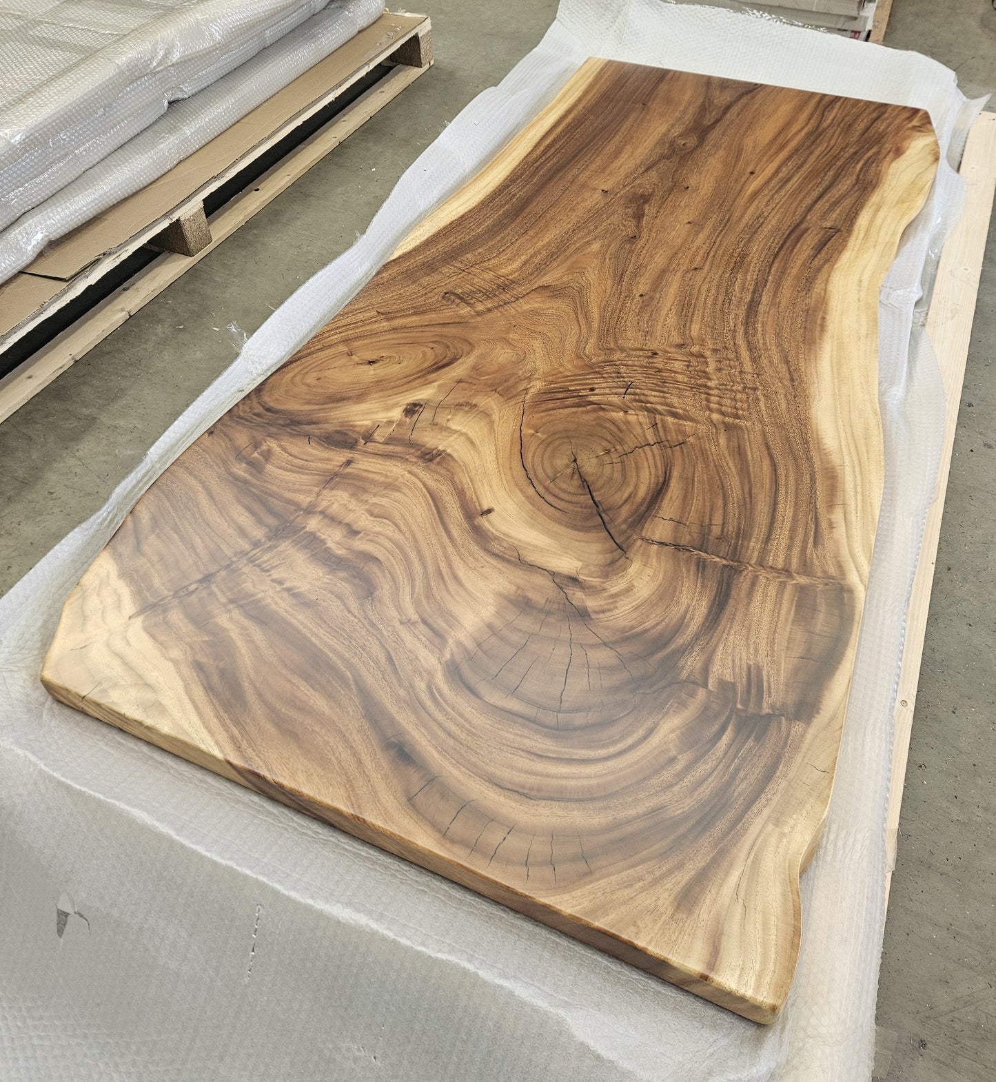 Table number 62 (200x93cm)
