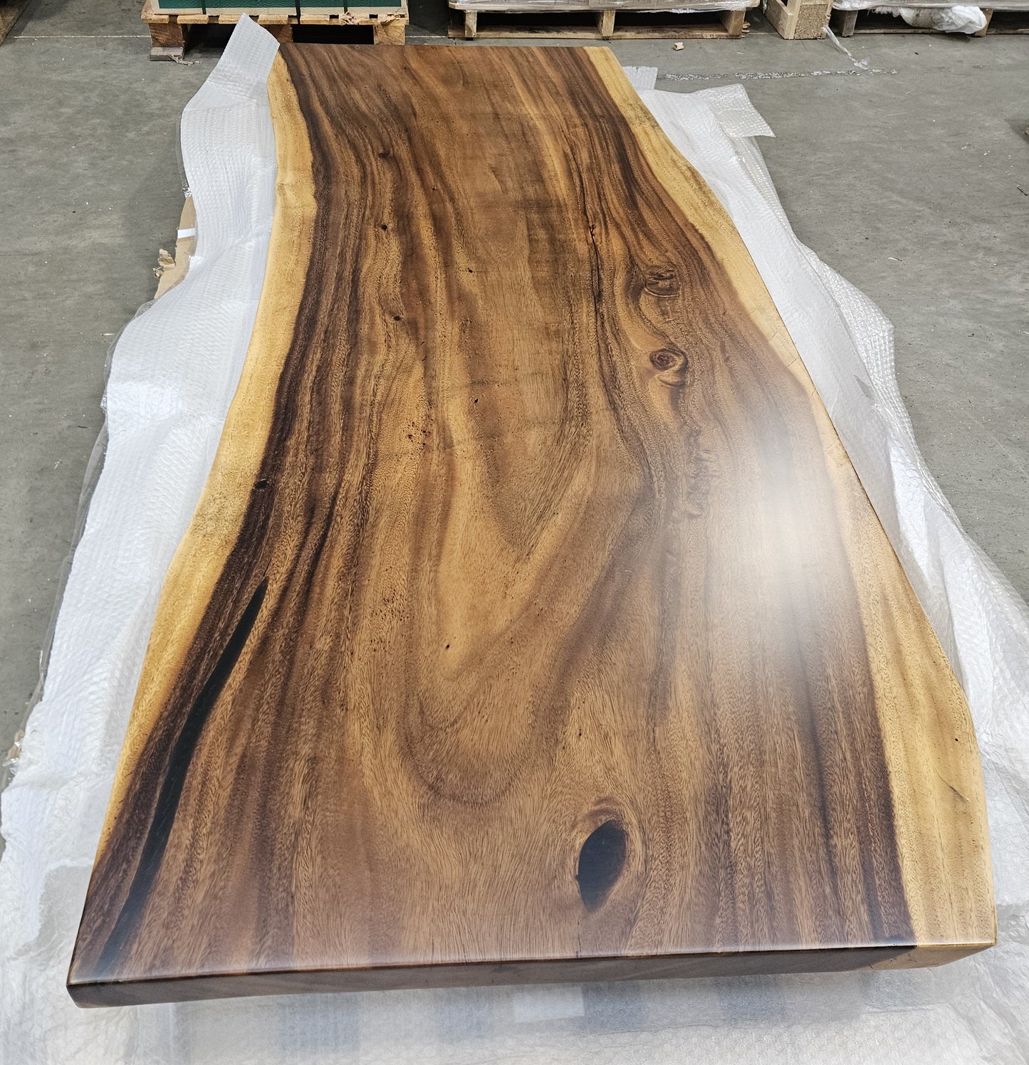 Table number 67 (210x83cm)