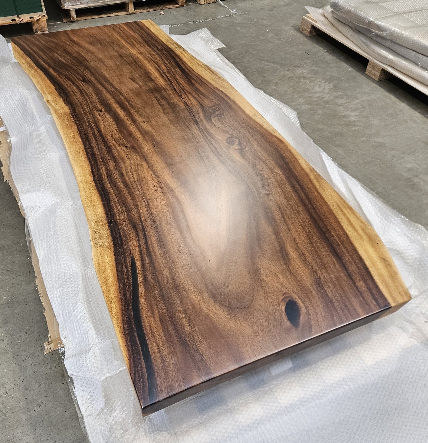 Table number 67 (210x83cm)