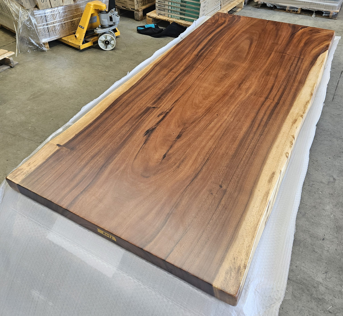 Table number 6 (235x100cm) – Walnut Tables
