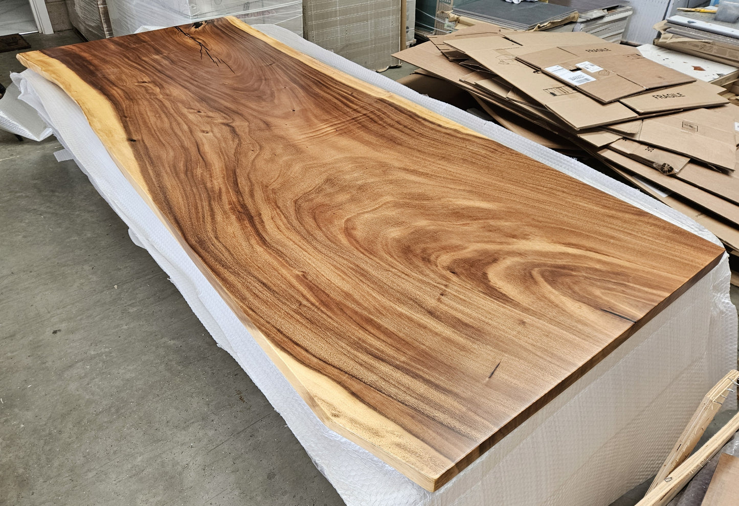 Table number 8 (251x105cm)