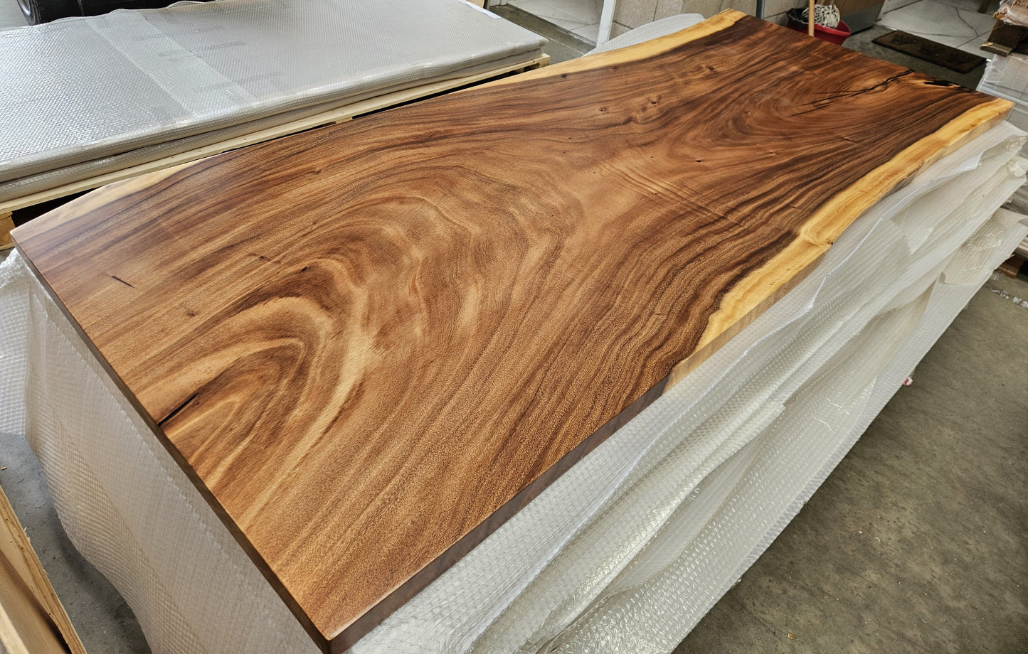 Table number 8 (251x105cm)