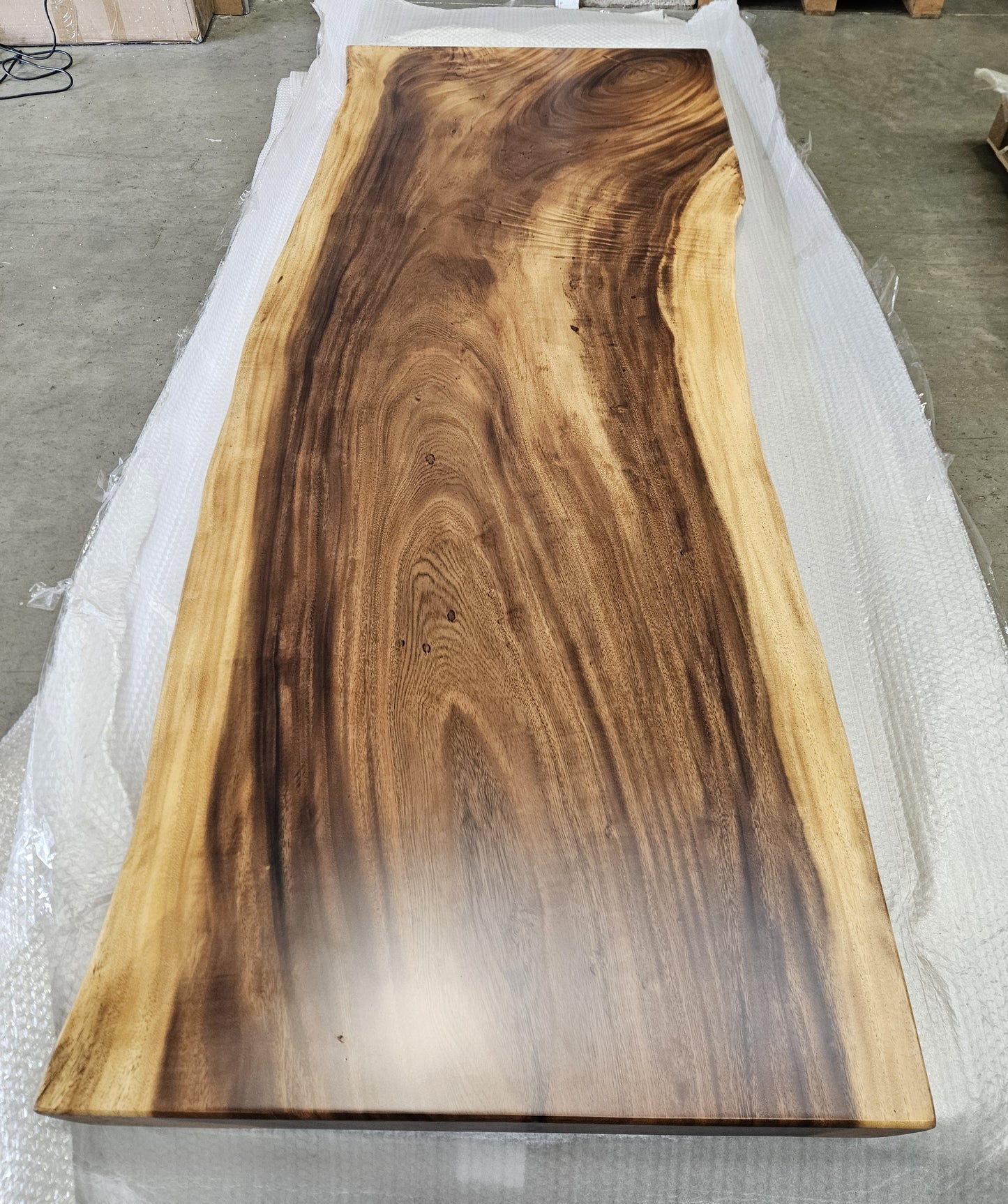 Table number 9 (228x85cm)