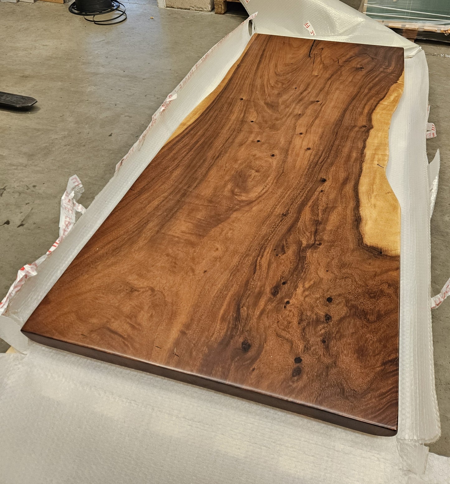 Table number 9 (207x90cm)