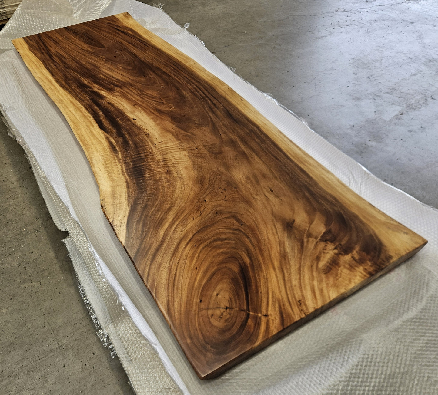 Table number 9 (228x85cm)
