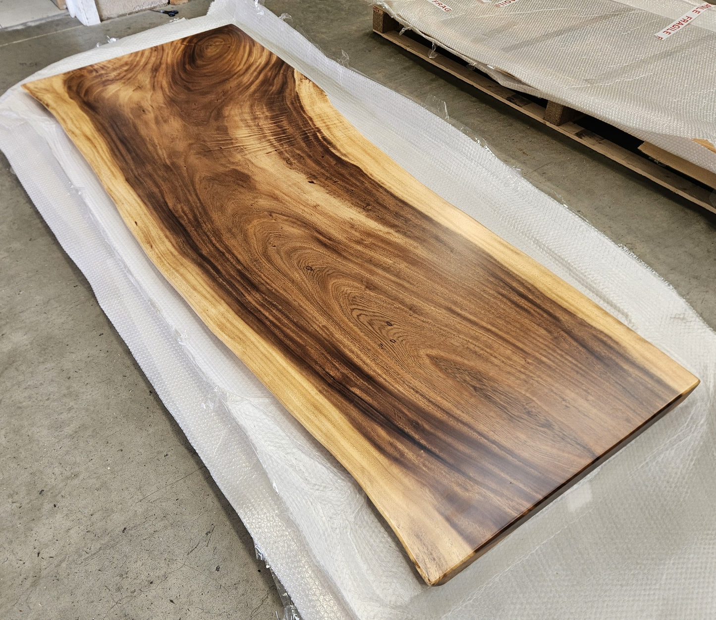 Table number 9 (228x85cm)