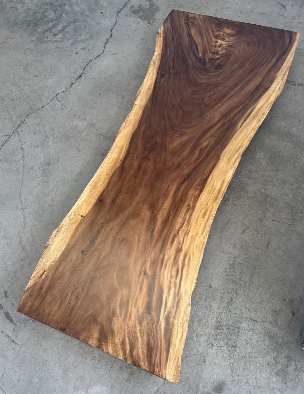 Table number 15 (262x102cm)