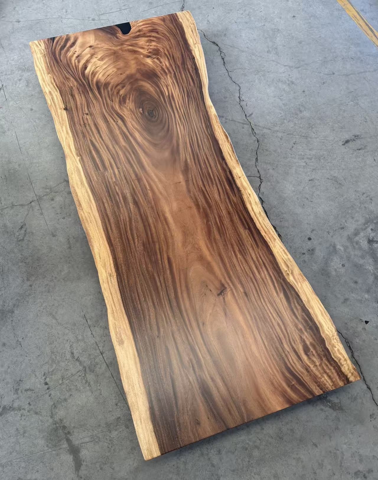 Table number 16 (280x112cm)