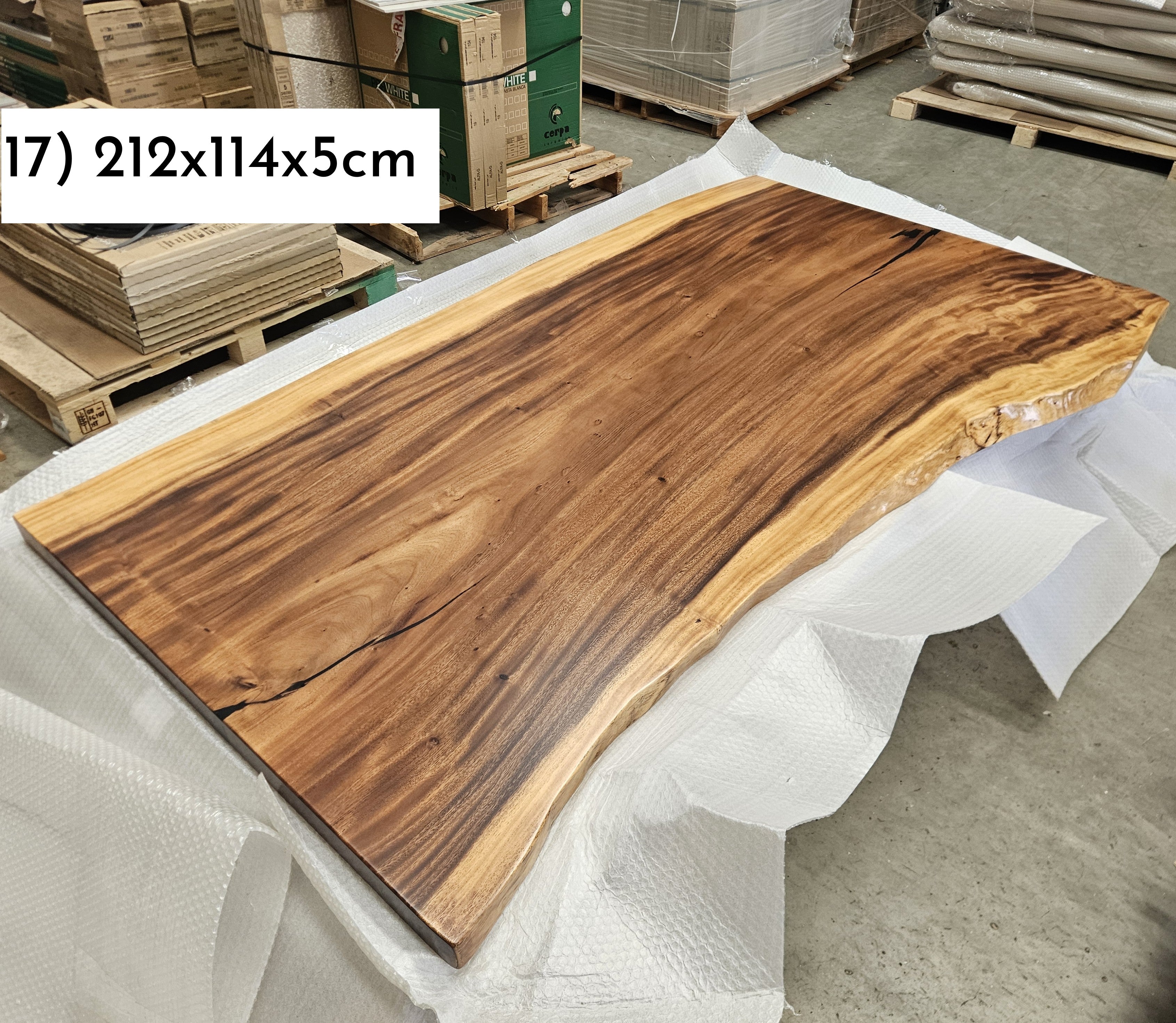 Table number 17 (212x114cm) – Walnut Tables