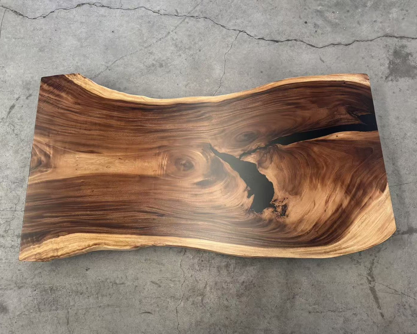 Table number 23 (220x116cm)
