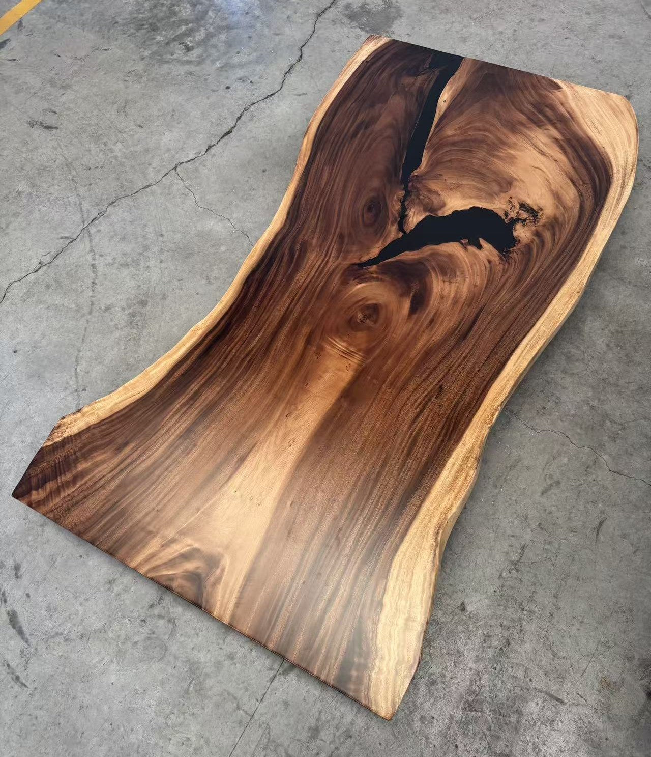 Table number 23 (220x116cm)