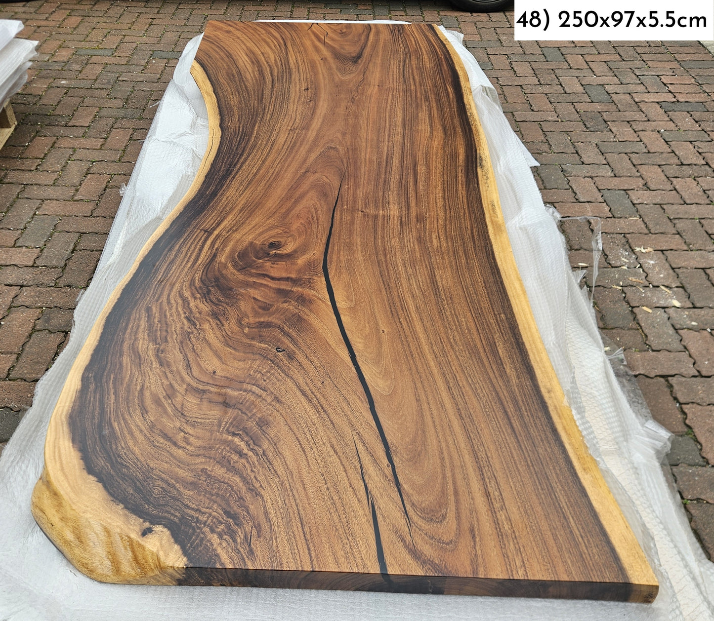 Table number 48 (250x97cm)