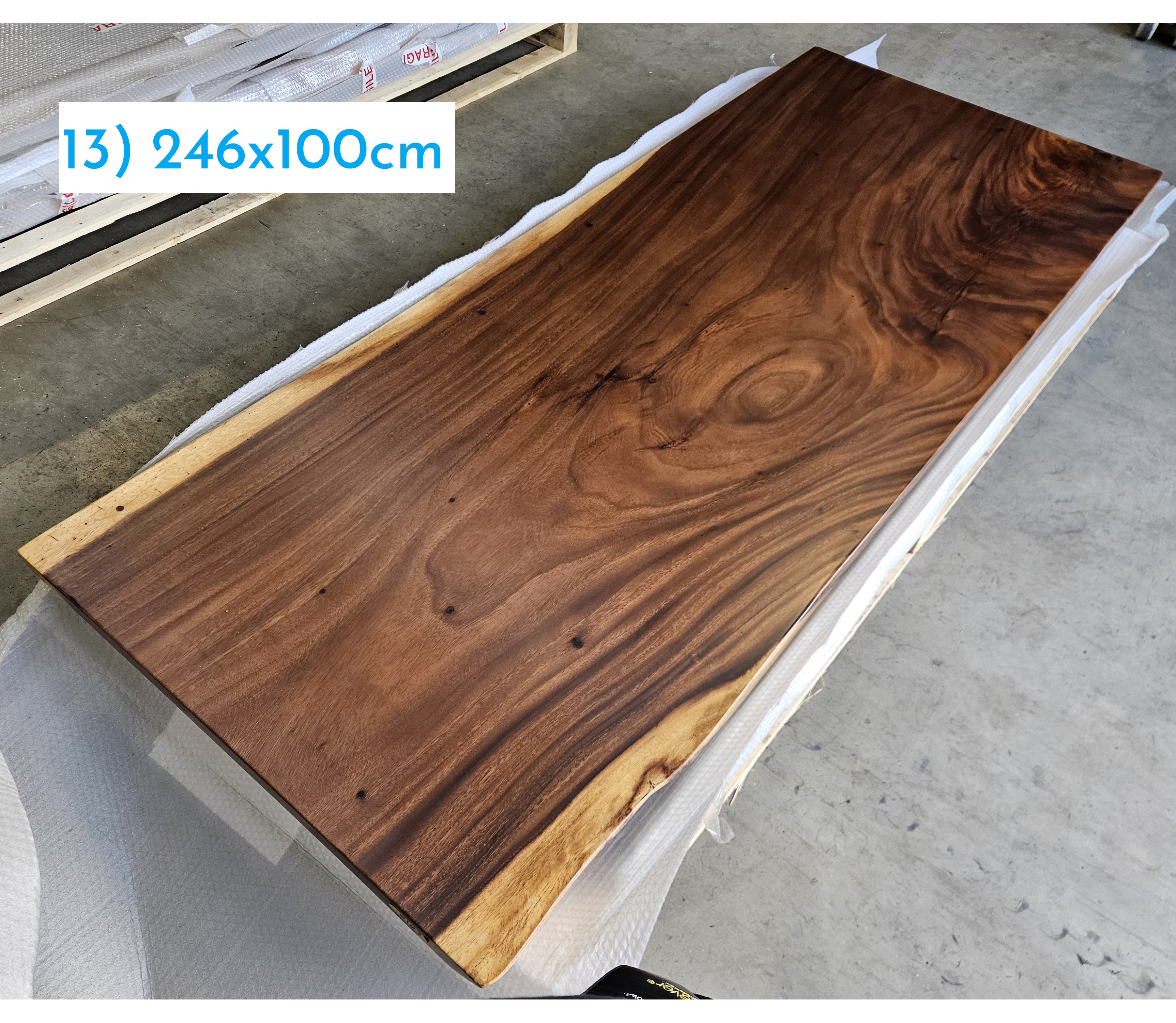 Table number 13 (246x100cm) – Walnut Tables