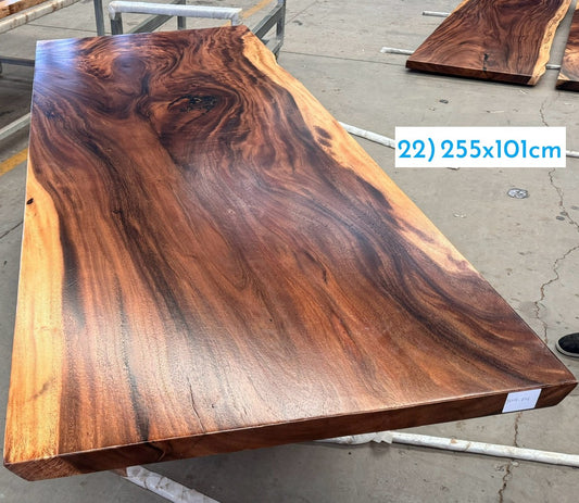Table number 22 (255x101cm)