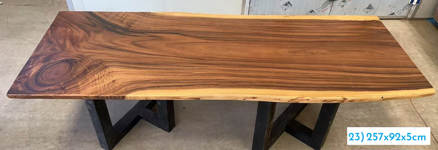 Table number 23 (257x92cm)