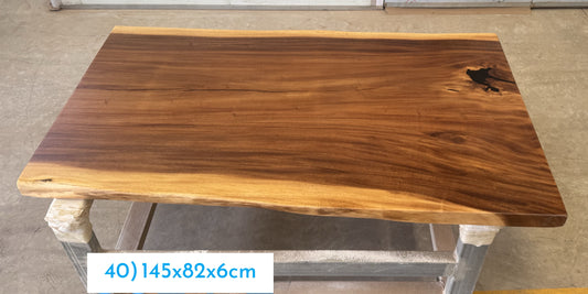 Table number 40 (145x82cm)