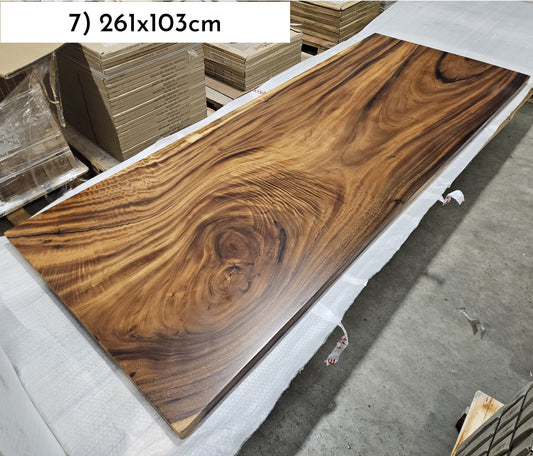 Table number 7 (261x103cm)